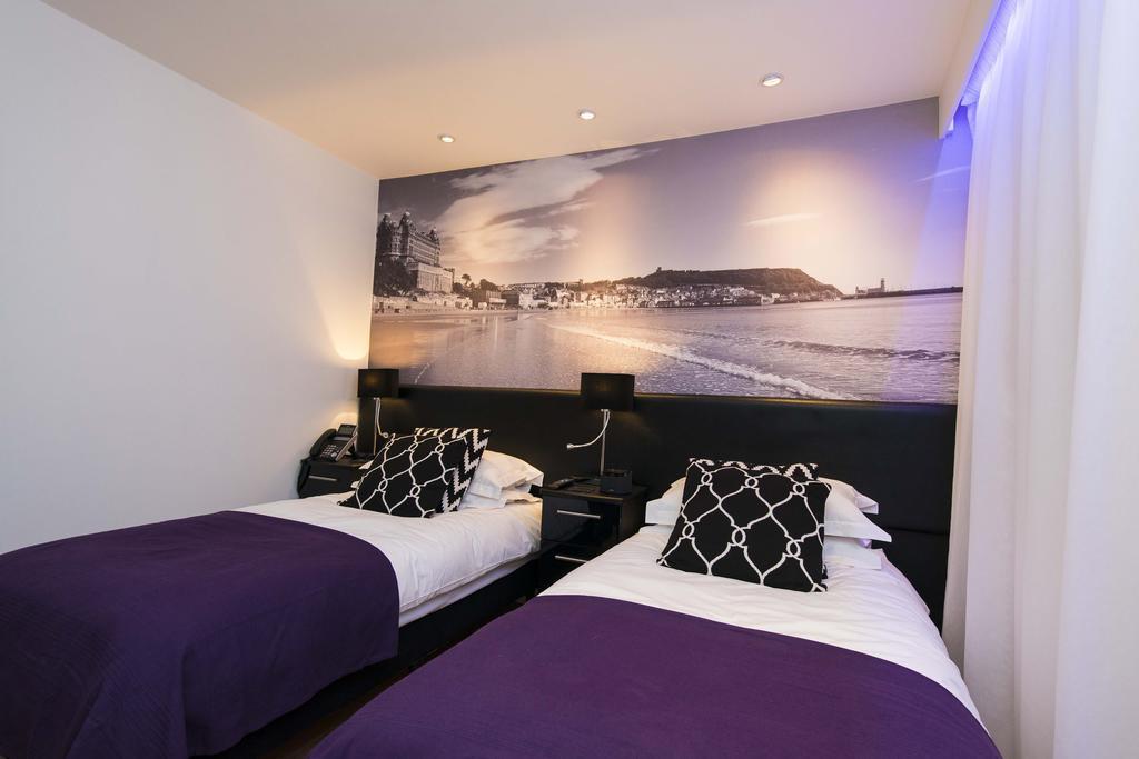 The Mayfield Seamer Scarborough Quarto foto